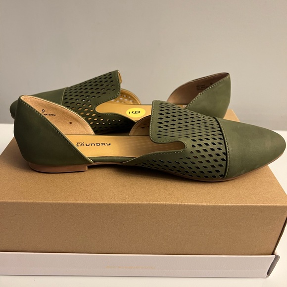 Comfortable Green flats Size 9 *Never worn* - Picture 3 of 3